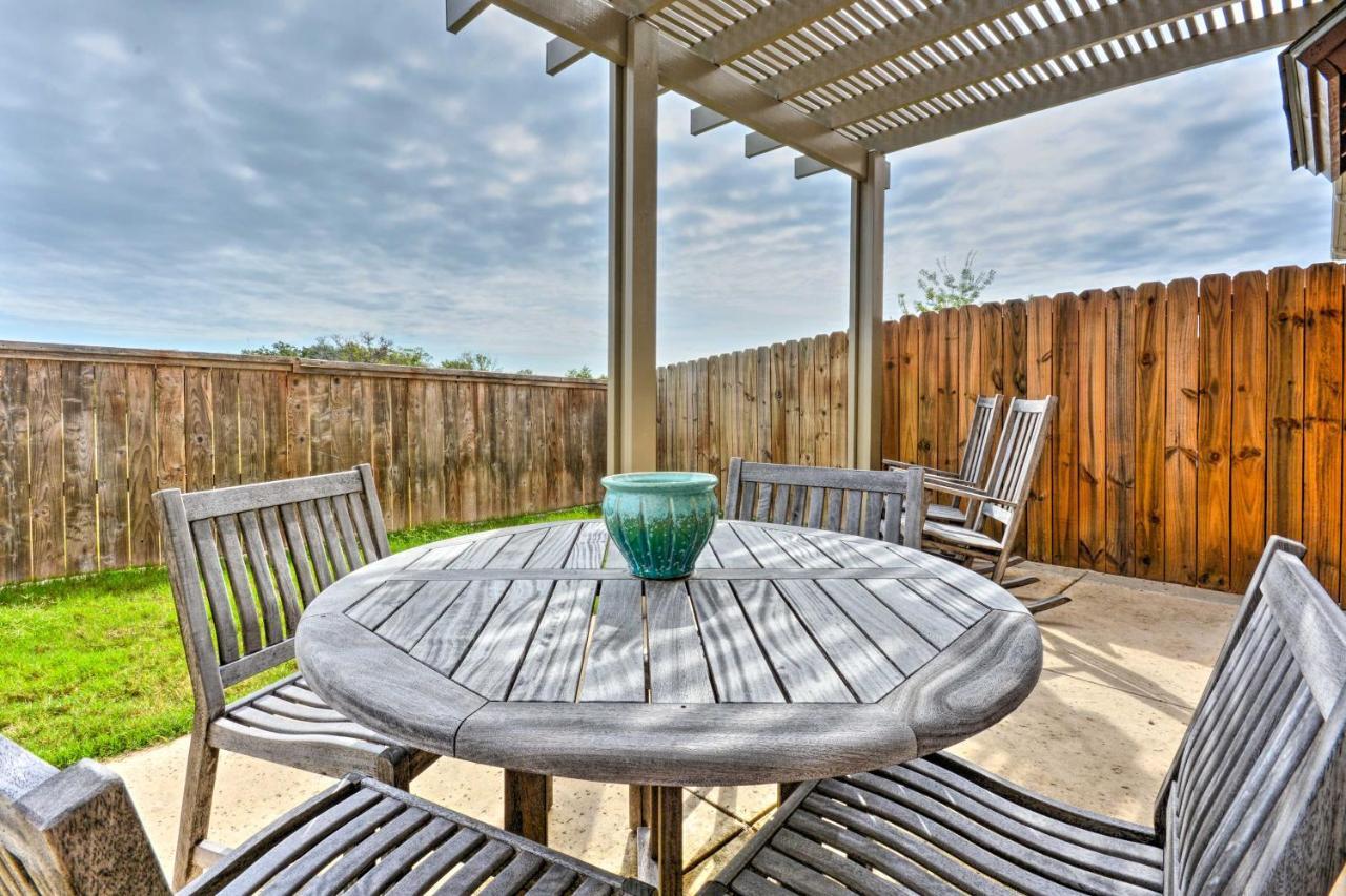 College Station Townhouse With Private Patio Villa Eksteriør bilde